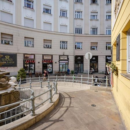Cascade Corvin Apartment Budapest Luaran gambar