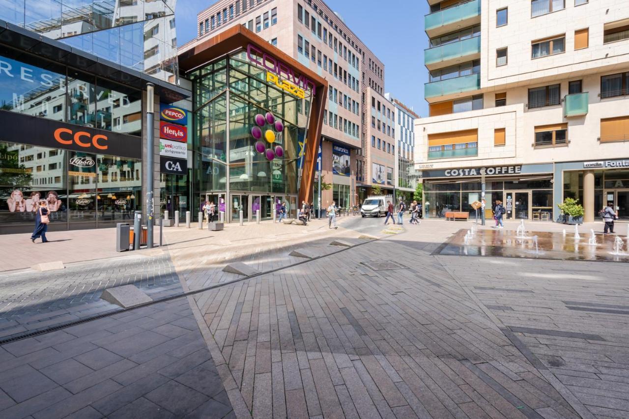 Cascade Corvin Apartment Budapest Luaran gambar