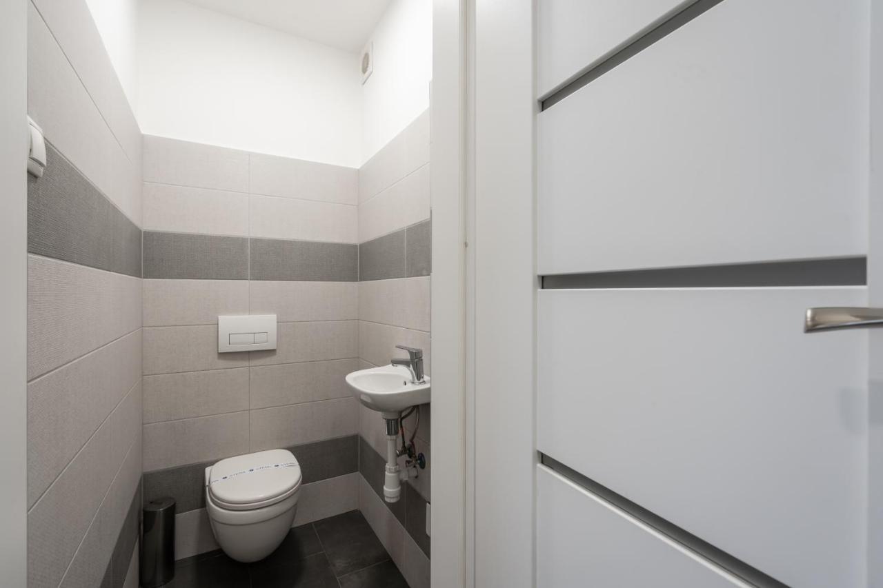 Cascade Corvin Apartment Budapest Luaran gambar
